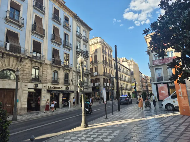 Piso 2 dormitorios sin muebles,MUY CENTRICO — 14