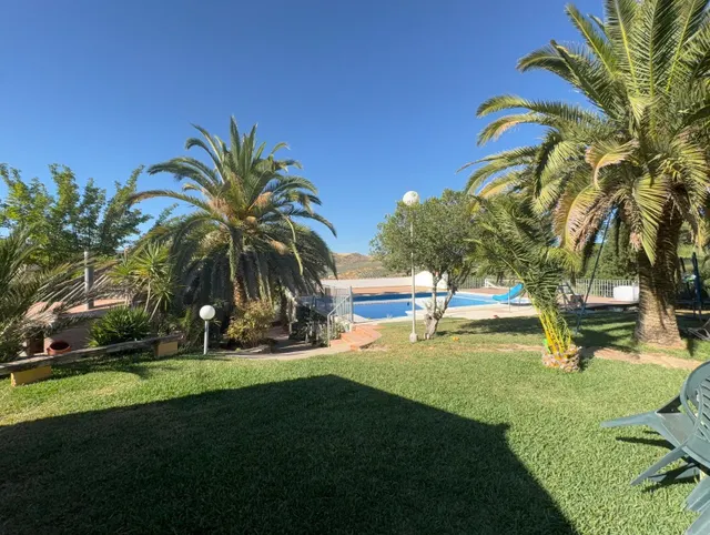 Amplia Casa con Terreno y Piscina en Las Huertas del Rio, Archidona — 13