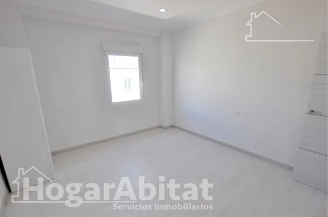 ¡REFORMADO A ESTRENAR! ACOGEDOR, MODERNO Y EXTERIOR, CERCA DEL CENTRO — 12