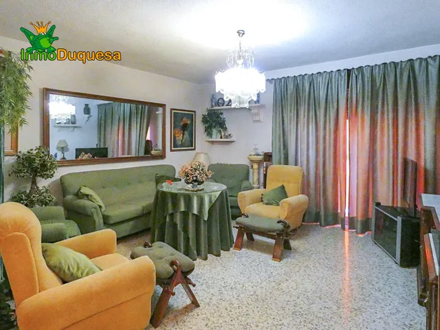 Piso de 3 Dorm. en 2ª planta. — 8
