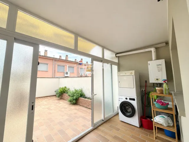 Amplio Adosado en Sarria de Ter - Ideal para Entrar a Vivir — 26