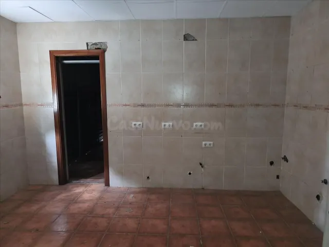 CHALET CON AMPLIO PATIO A LA VENTA EN RIELLS I VIABREA - foto 5