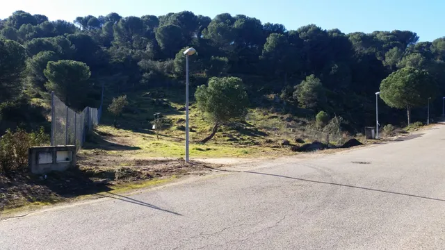 PARCELA URBANIZABLE EN LAS JARAS — 3
