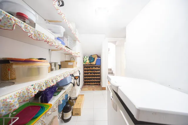 Ponemos a la venta este precioso y peculiar chalet con piscina privada. — 41