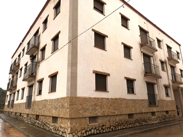 Venta de 10 Pisos en Calle PUNTAL (OLMOS) Manzanera (Teruel) - foto 2