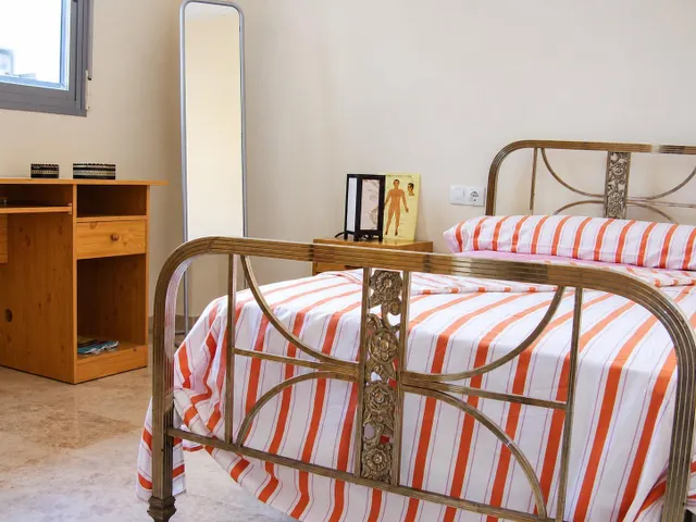 AMPLIO PISO DE 3 habitaciones, GARAJE Y PISCINA EN AYORA! — 7