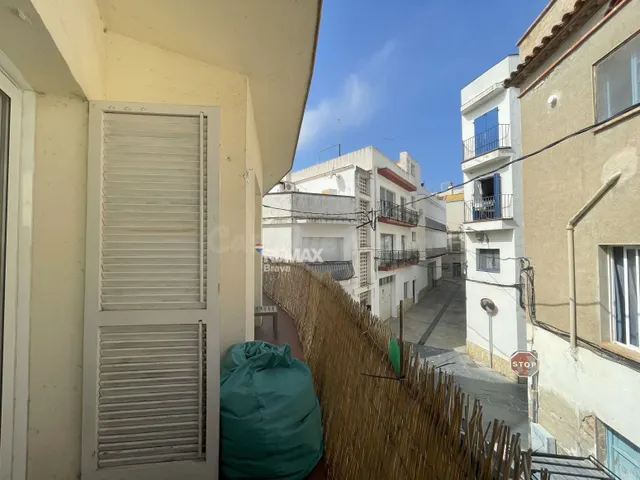 Llançà | La Vila: Inversión con licencia turística y derecho - foto 2