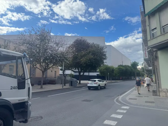 Plaza de Parking en Alquiler en Calle Sevilla — 13