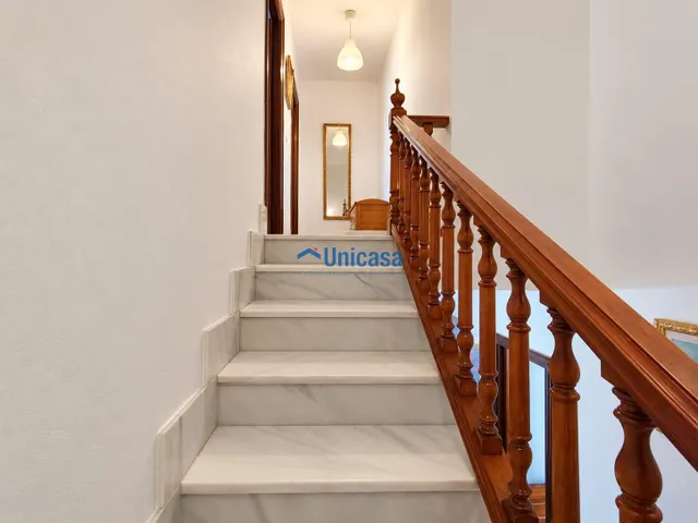 CHALET INDEPENDIENTE · 2 VIVIENDAS · PARCELA DE 422 M2 — 30