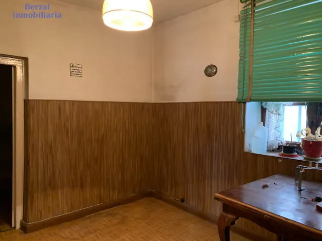 Casa de pueblo en venta en Entrena. Para reformar, con muchas posibilidades, — 27