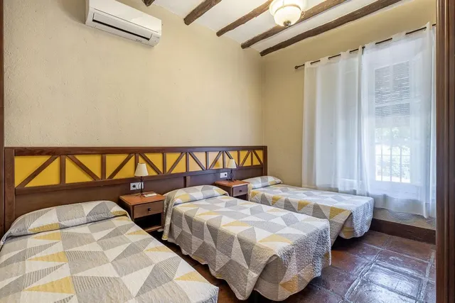 **NEGOCIO CONSOLIDADO DE EVENTOS Y ALOJAMIENTO TURÍSTICO EN UNA ESPECTACULAR FINCA ANDALUZA CERCA DE GRANADA** — 17