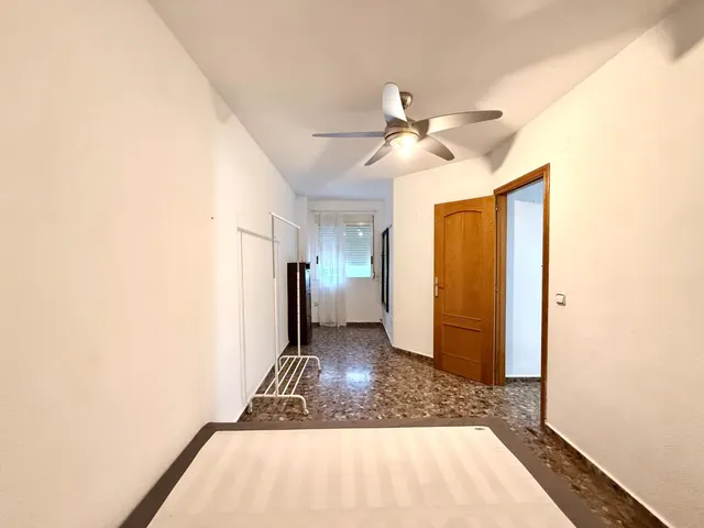 Piso de 4 habitaciones en alquiler en Torrent — 8