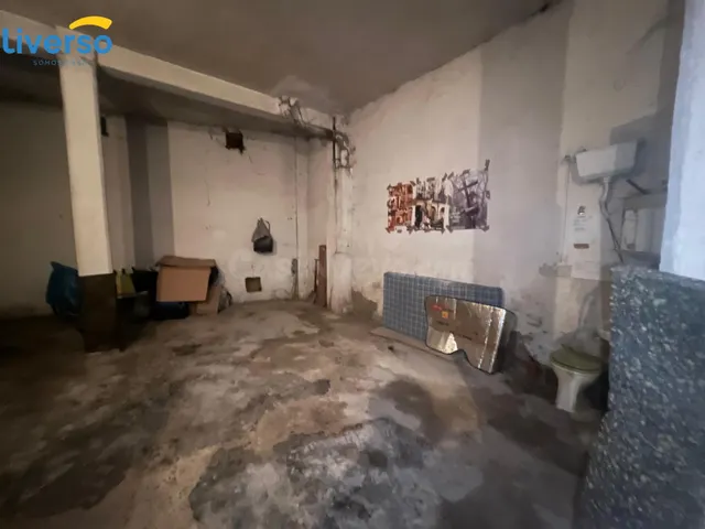 Garaje en venta en Calle Hospicio – Amplio, seguro y con esp - foto 4