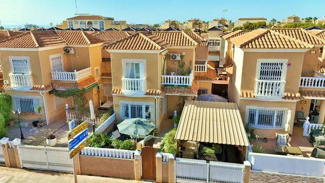 Villa 3 habitaciones 83m² en venta - La Zenia — 32