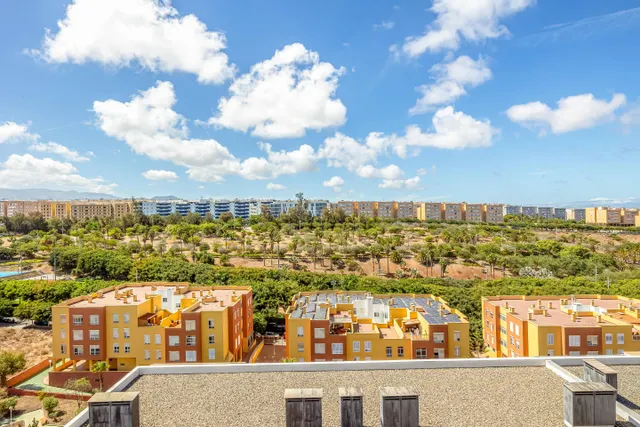 Ático de 3 dormitorios con 2 terrazas y vistas al Parque Juan Pablo II – 7 Palmas — 13