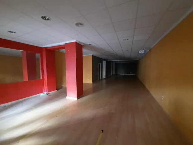 ALQUILER DE LOCAL COMERCIAL — 2