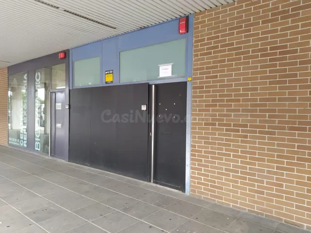 Venta de fantástico Local en Echavacoiz Norte, de 50 m2., co