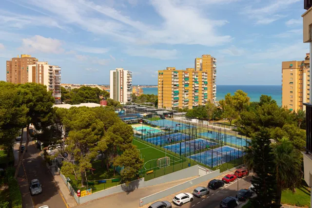 Apartamento de 1 dormitorio y 1 baño en orihuela costa (campo amor) — 18
