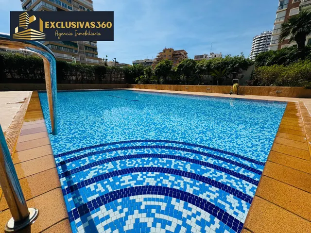 Piso de lujo en primera línea de playa Levante con 3 habitaciones y 2 baños. Exclusivas360 Benidorm — 3