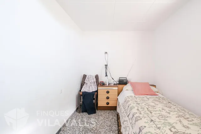 Granja con posibilidad de 2 vivendas.y 1 Ha de terreno — 22