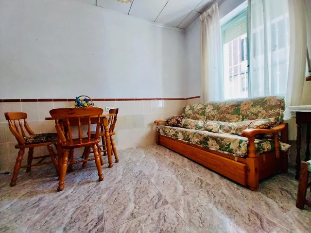 Céntrica casa unifamiliar parcialmente reformada en Guardamar — 23