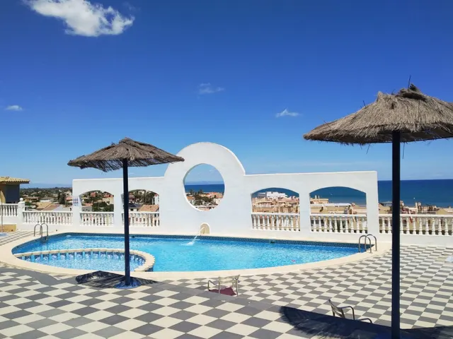 Maravilloso duplex con vistas al mar, parking y piscina comunitaria. — 27
