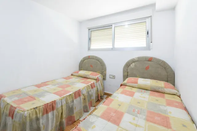 Amplio Apartamento en Playa de Gandia con Vistas al Mar — 22
