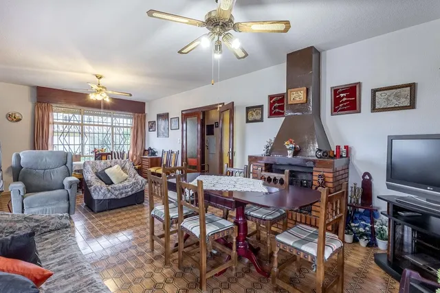 Gran casa con parcela y piscina en Cájar — 11