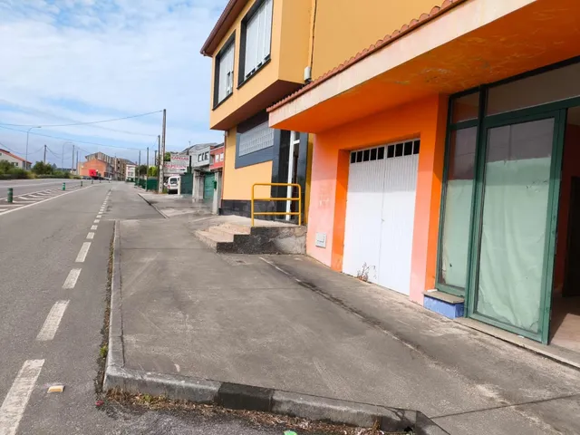 Alquiler y venta de local comercial en Capelán, Coristanco - foto 3