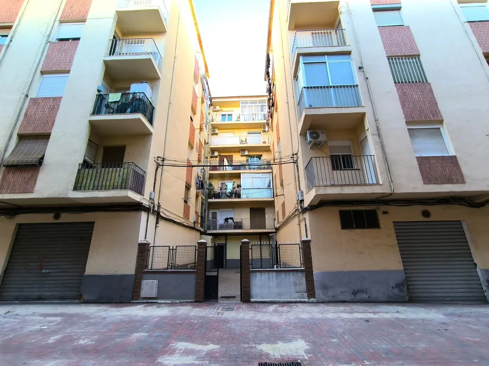 Venta almacén en Albacete
