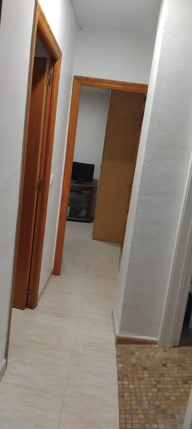 Junto a la Playa del Postiguet: Local Comercial y Vivienda en Primera Línea — 12