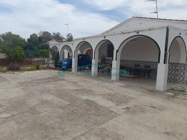 Chalet rústico con piscina y gran parcela en Vilamarxant - foto 5