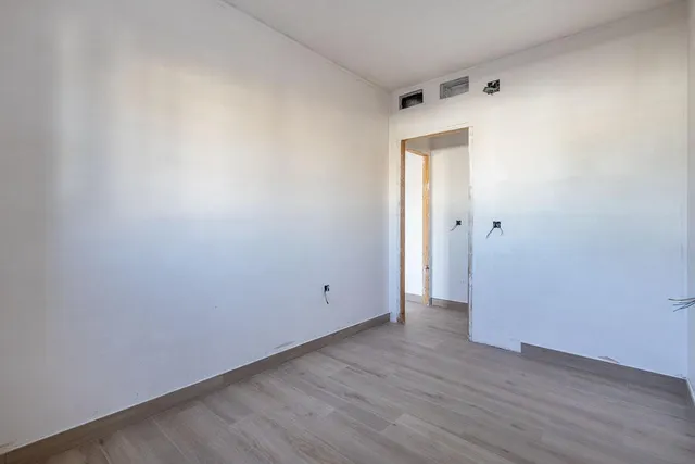 OBRA NUEVA EN LOJA — 9