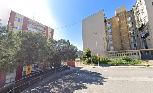 SE VENDE piso OKUPA en C Agudes 5 de Barcelona — 3