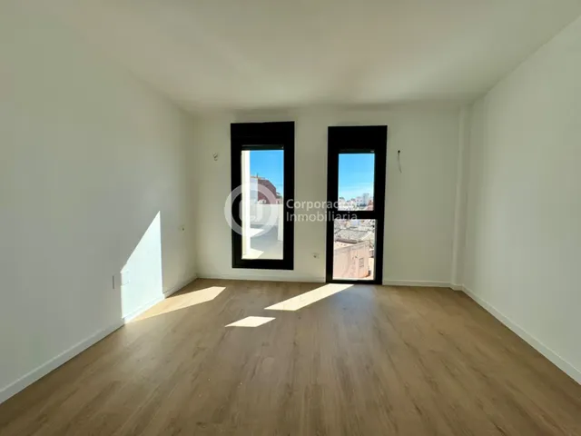 Ático de 2 dormitorios con 2 terrazas en el centro de Lorca — 12