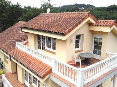 Casa con terreno y piscina en Caxidi, Parres - foto 3