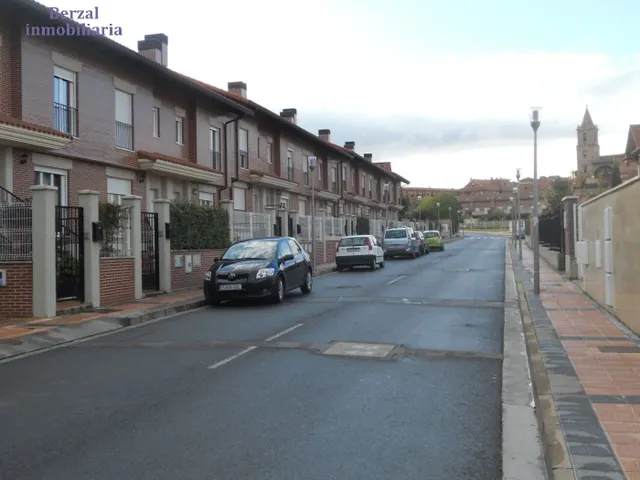 Chalet en venta en Navarrete. Muy amplio. A estrenar. — 32