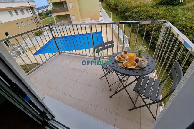 Piso con terraza y piscina cerca de la Playa de las Catedral
