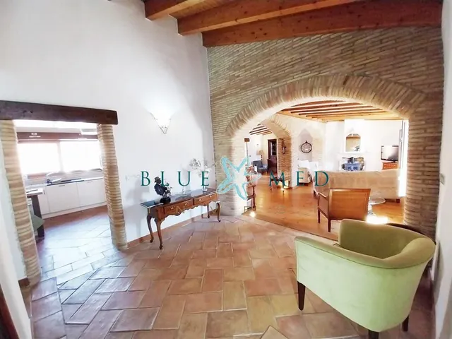 Sorprendente casa de campo con 4 dormitorios y 3 baños. - foto 2
