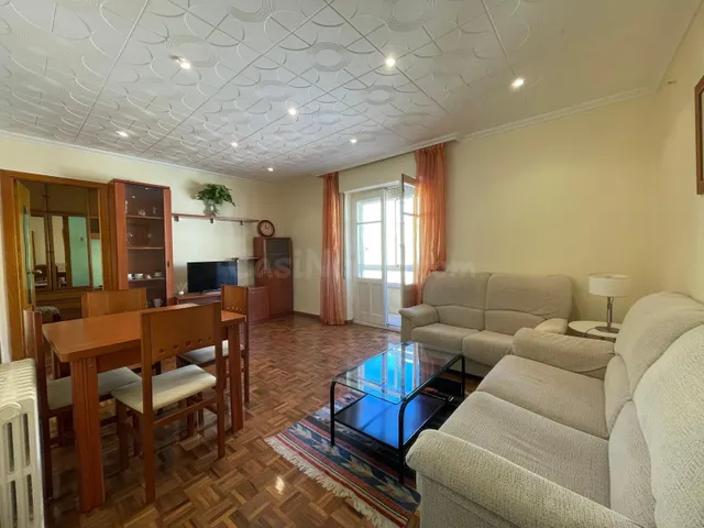 SE VENDE PISO ZONA ALTA - foto 3