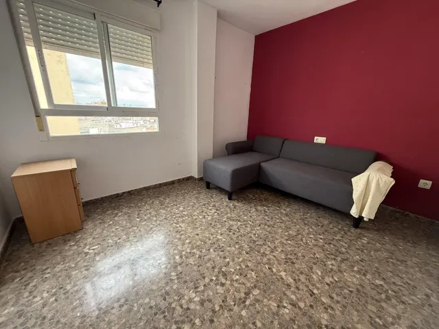 Luminoso piso con garaje en zona LLombai — 12