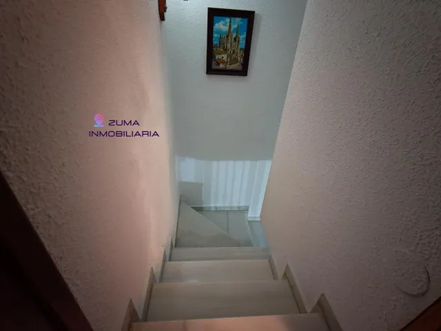 Amplia Propiedad Pareada en Churriana, Málaga. — 28