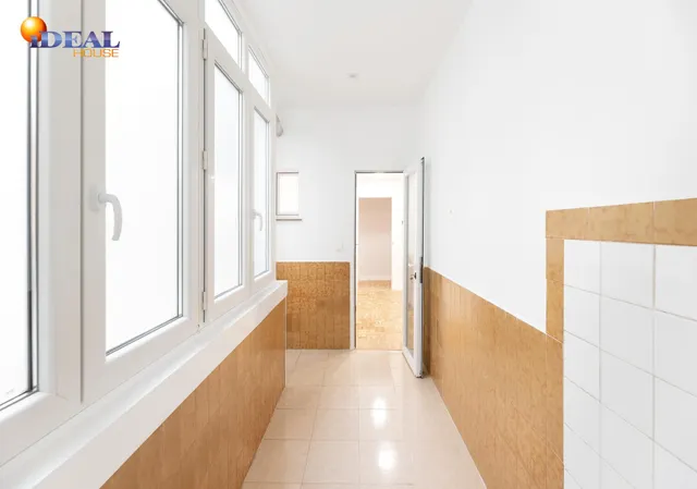 PISO DE 5 DORMITORIOS EN CALLE RECOGIDAS — 24