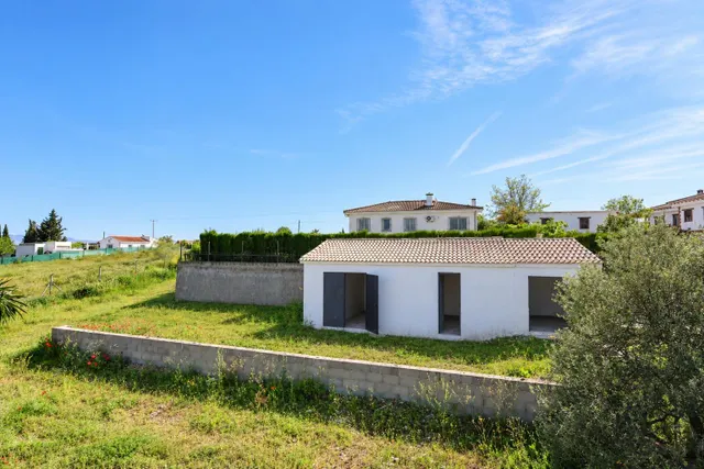 Casa reformada con piscina en parcela de 2.500 m2 (urbano y rústico) — 7