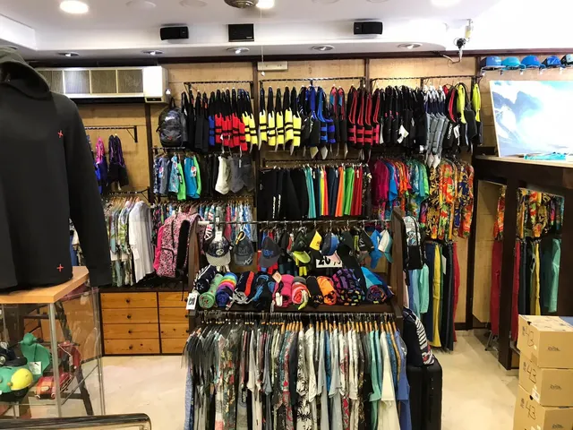 Local comercial 94m² en venta - Marbella — 12