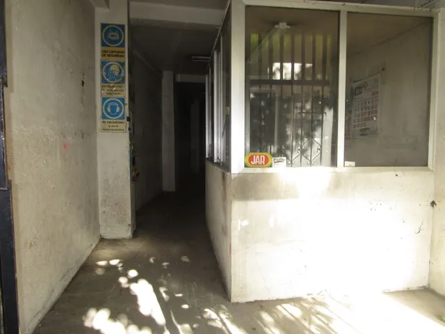 Urbis te ofrece un local comercial en zona Labradores, Salamanca. — 7