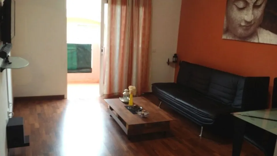 Los Abrigos, Piso de 1 habitación, salón comedor, baño y balcón a 100 metros del mar