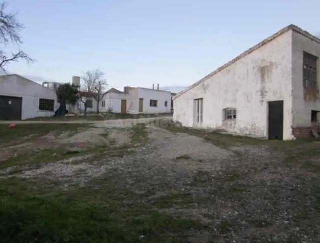 Nave industrial 631m² en venta - Castilla y leon - foto 2