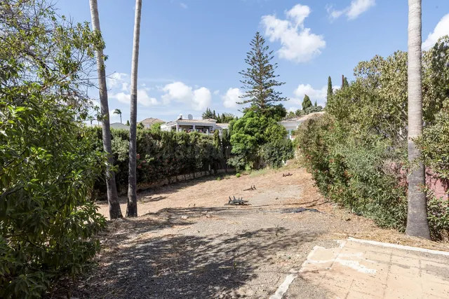 Terreno en El Rosario Marbella para construir villa exclusiva — 3
