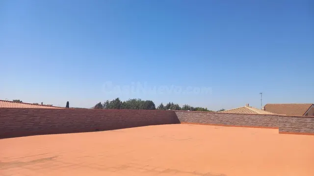 Local comercial 581m² en alquiler - Casar El - foto 4